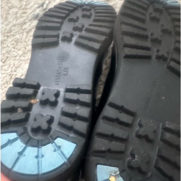 Combat shiny lug heel lace up boots. - Picture 6 of 7